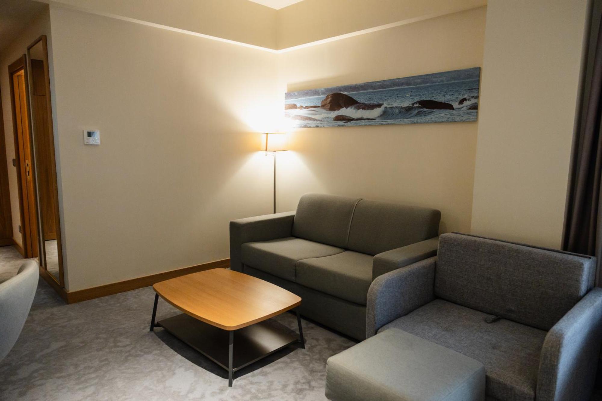 Holiday Inn - Aktau - Seaside By Ihg Exterior foto