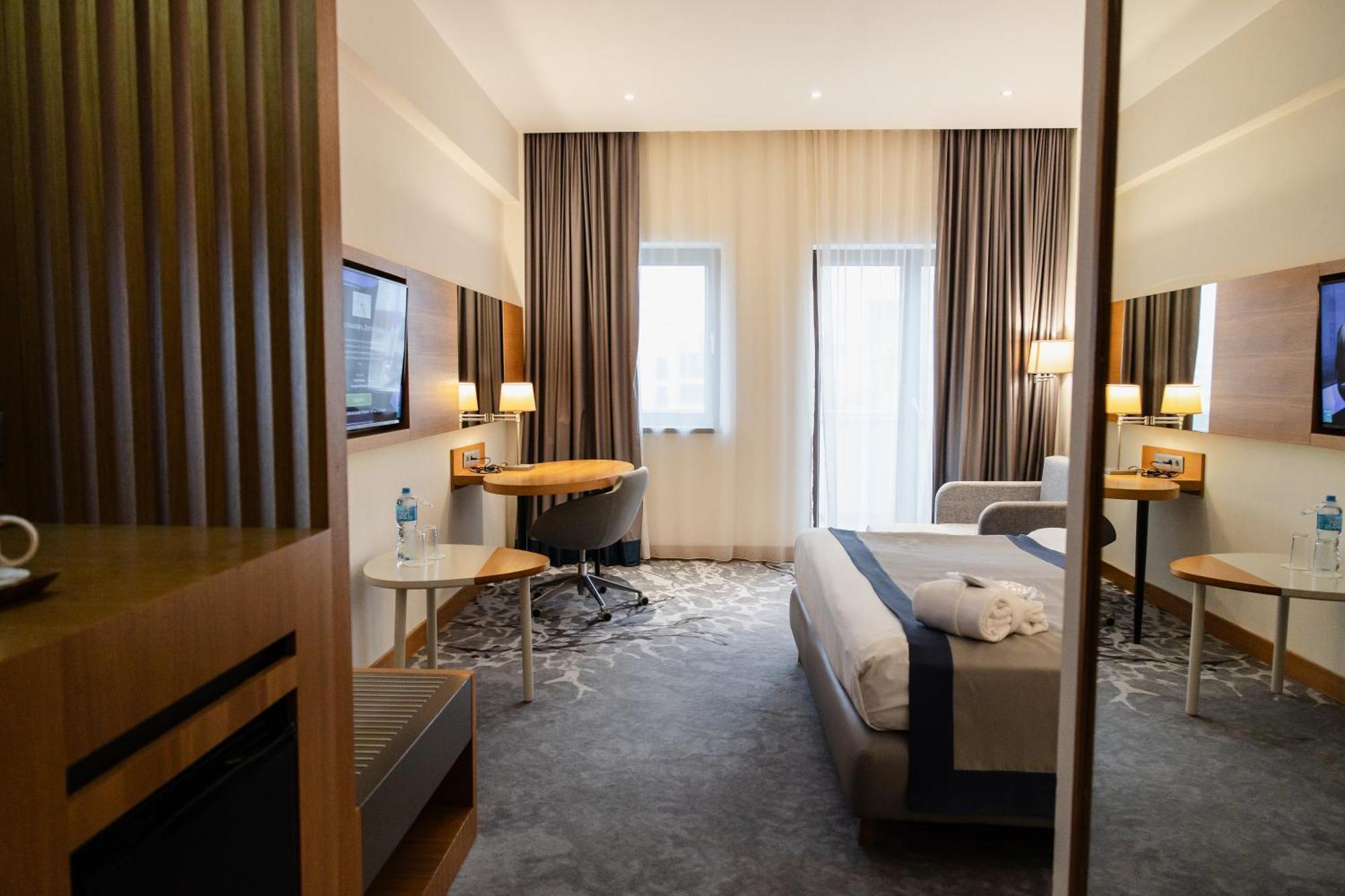 Holiday Inn - Aktau - Seaside By Ihg Exterior foto